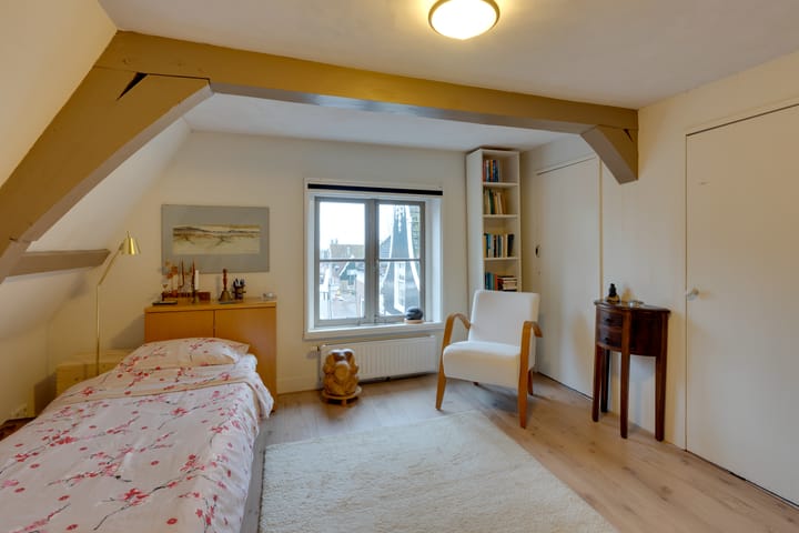 Foto 64 van Rechtestraat 110