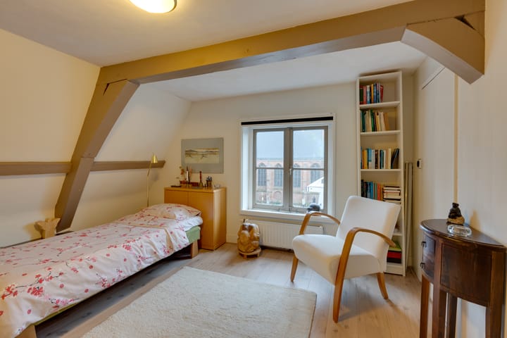 Foto 65 van Rechtestraat 110