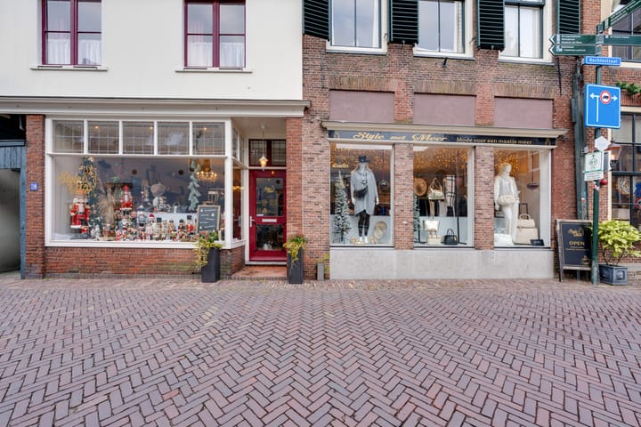 Foto 68 van Rechtestraat 110