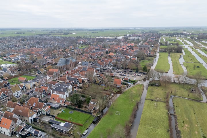 View photo 95 of Rechtestraat 110