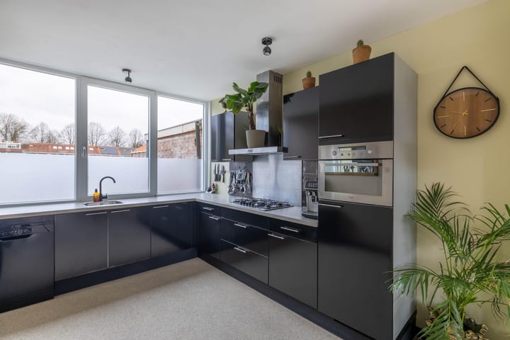 Foto 12 van Lucernehof 84