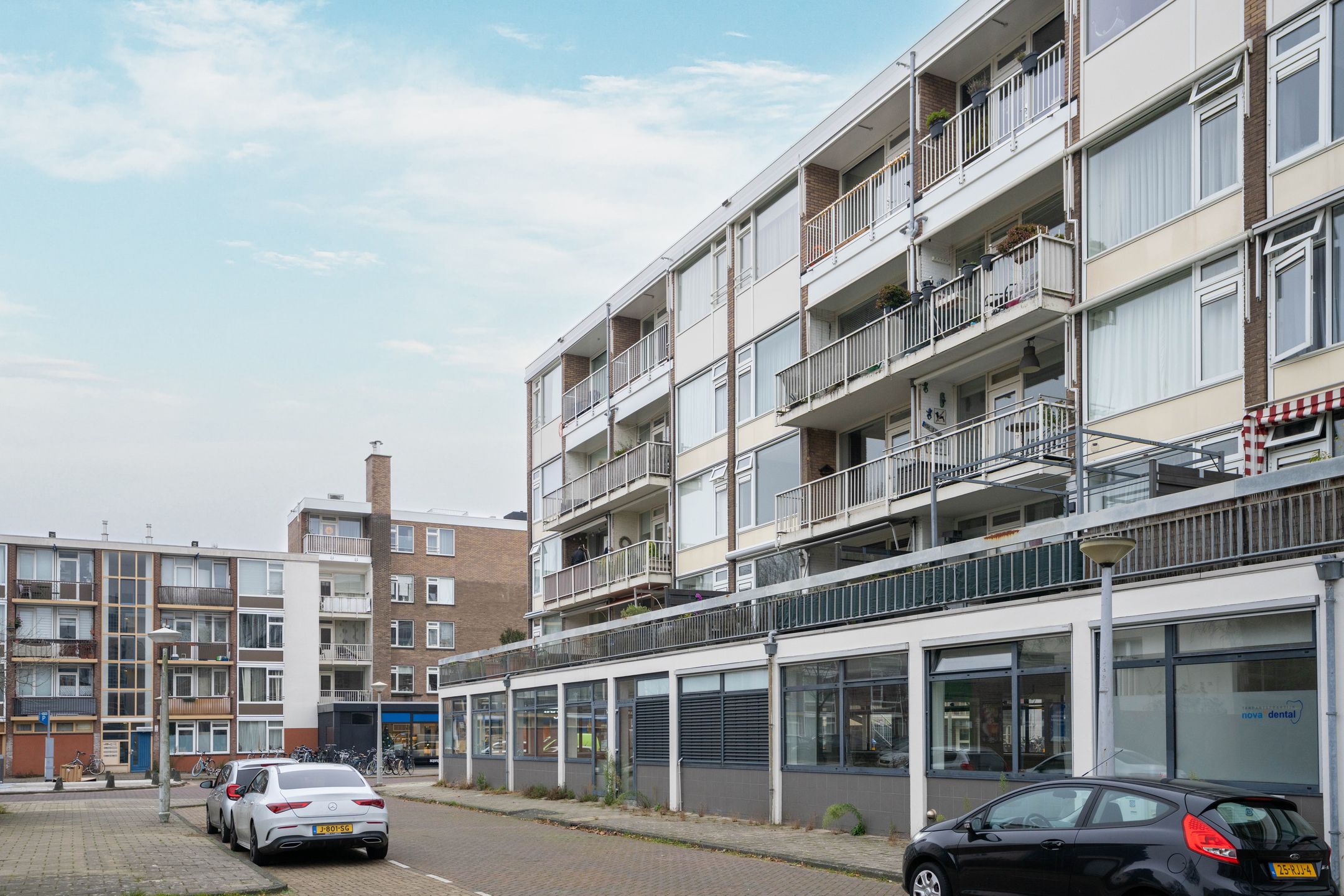 Photo 24 of Arent Janszoon Ernststraat 771