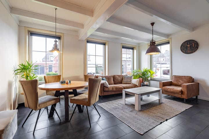 Foto 13 van Burg. Wiersumstraat 5