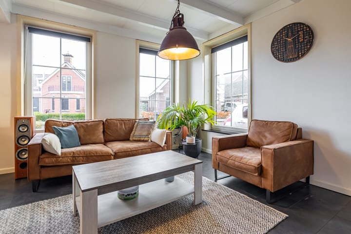 Foto 14 van Burg. Wiersumstraat 5