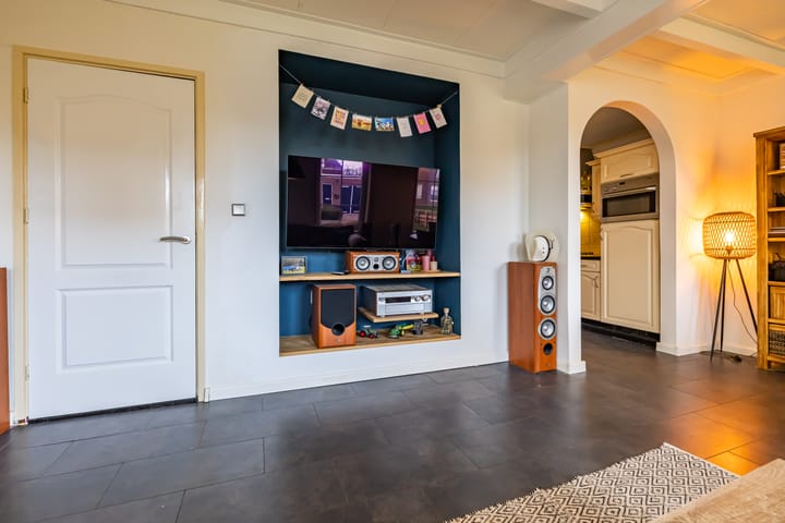 Foto 16 van Burg. Wiersumstraat 5