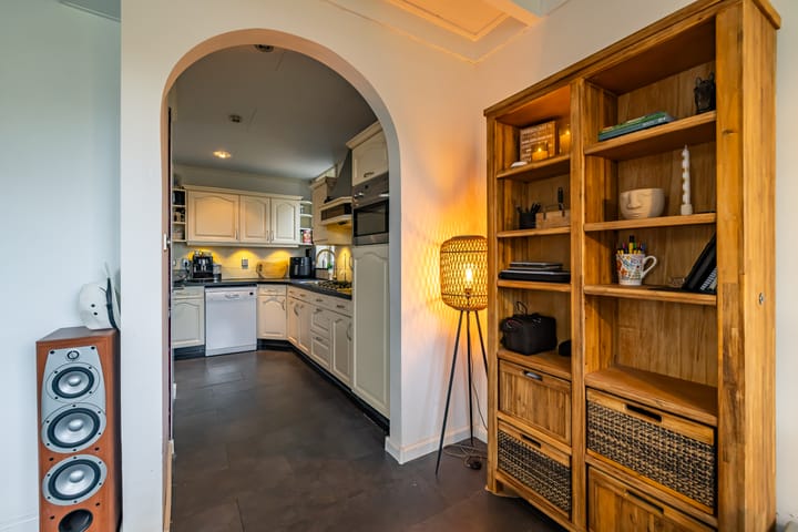 Foto 18 van Burg. Wiersumstraat 5