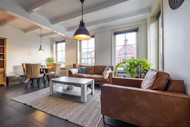 Foto 12 van Burg. Wiersumstraat 5