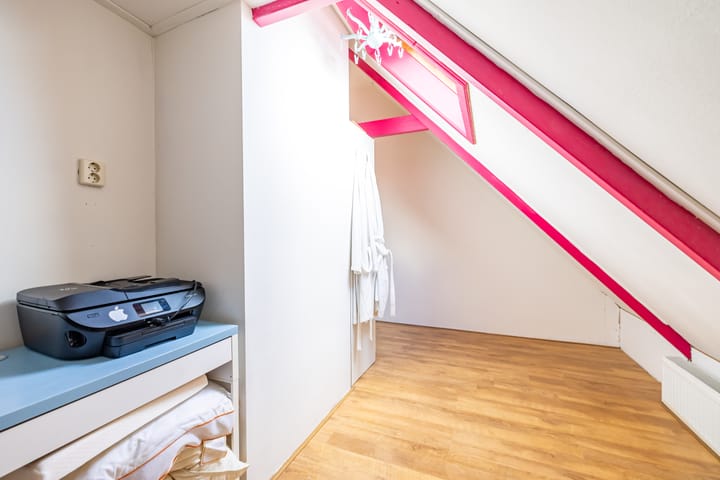 Foto 37 van Burg. Wiersumstraat 5