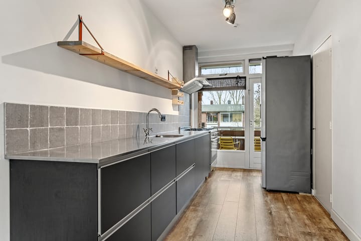 Foto 19 van Bernhardstraat 33-II