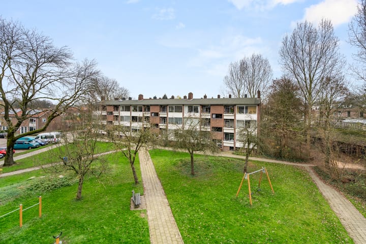 Foto 22 van Bernhardstraat 33-II