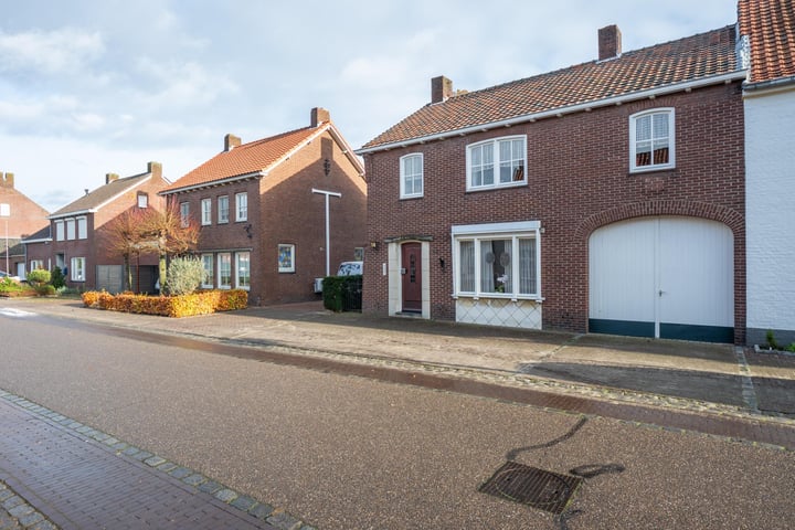 Bekijk foto 2 van Driessensstraat 42