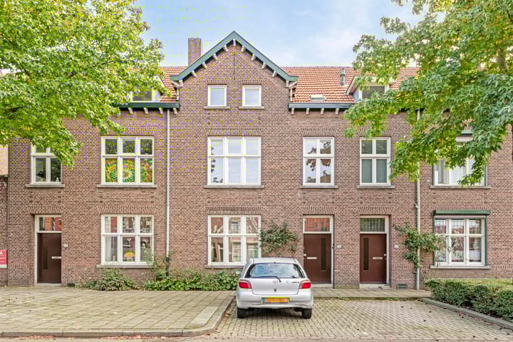 Foto 3 van Elisabeth Strouvenlaan 55