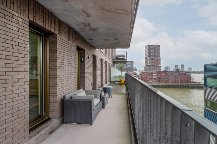 Foto 2 van Lloydstraat 216