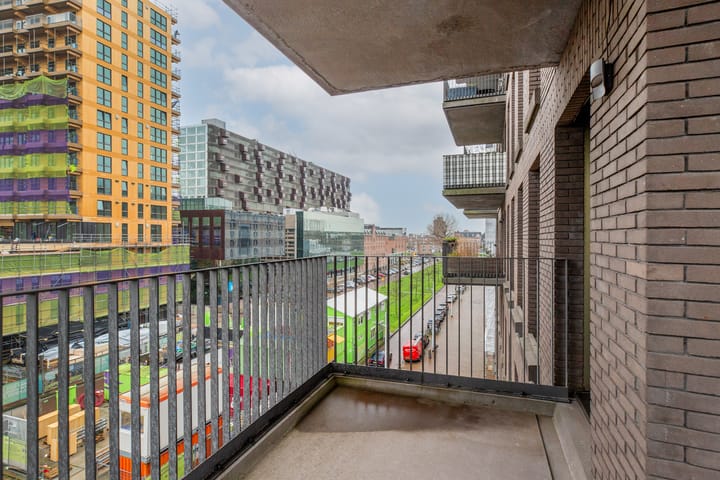 Foto 38 van Lloydstraat 216