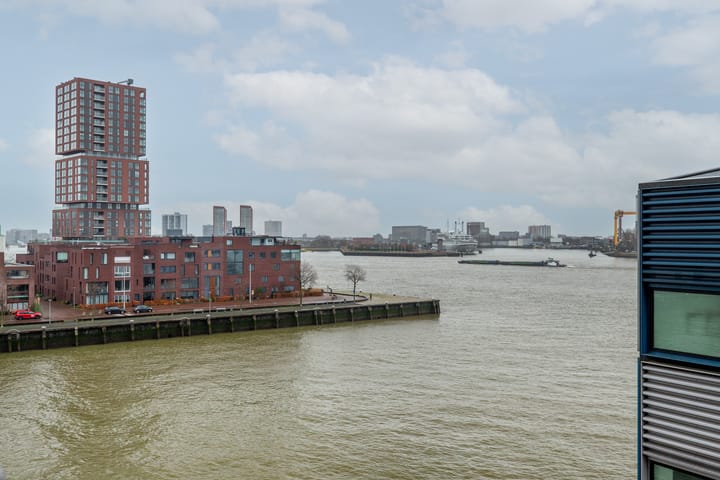 Foto 42 van Lloydstraat 216