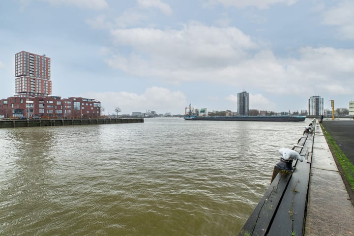 Foto 47 van Lloydstraat 216