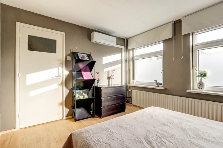 Foto 21 van Janus Erasmiusstraat 8