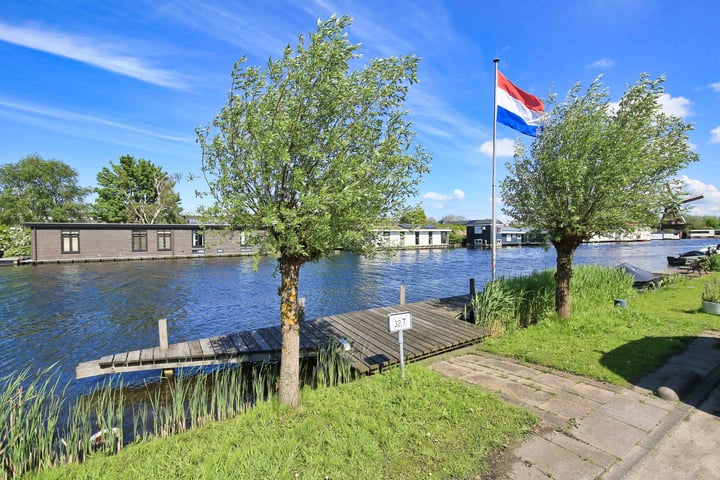 Bekijk foto 72 van Nieuwemeerdijk 19-B