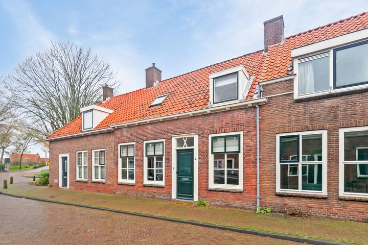 View photo 1 of Wagenaarstraat 4