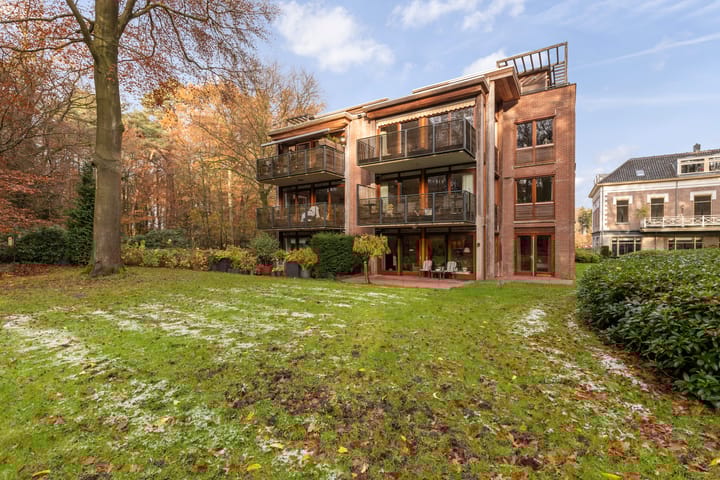 Photo 2 of Badhuislaan 81