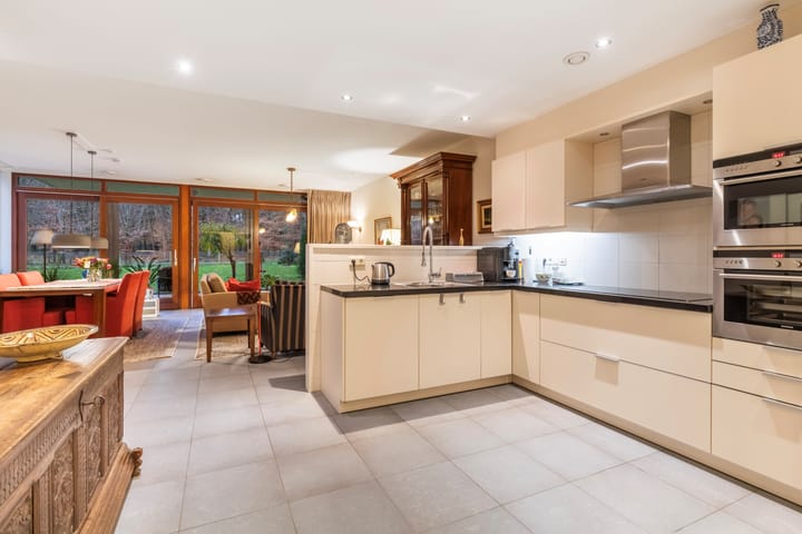 Photo 8 of Badhuislaan 81