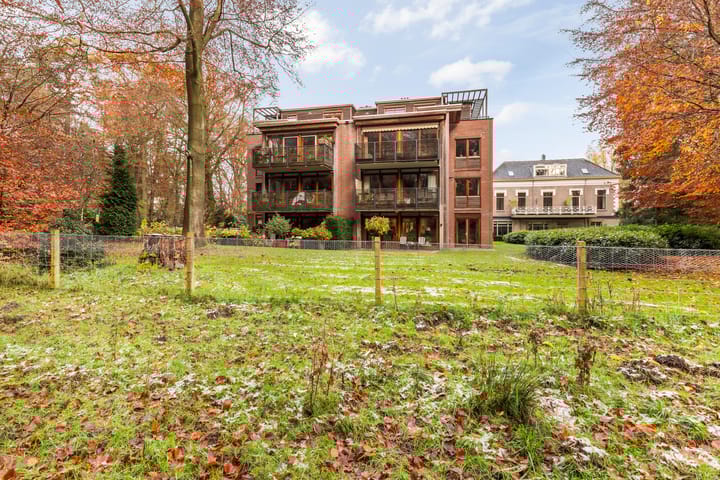 Photo 22 of Badhuislaan 81