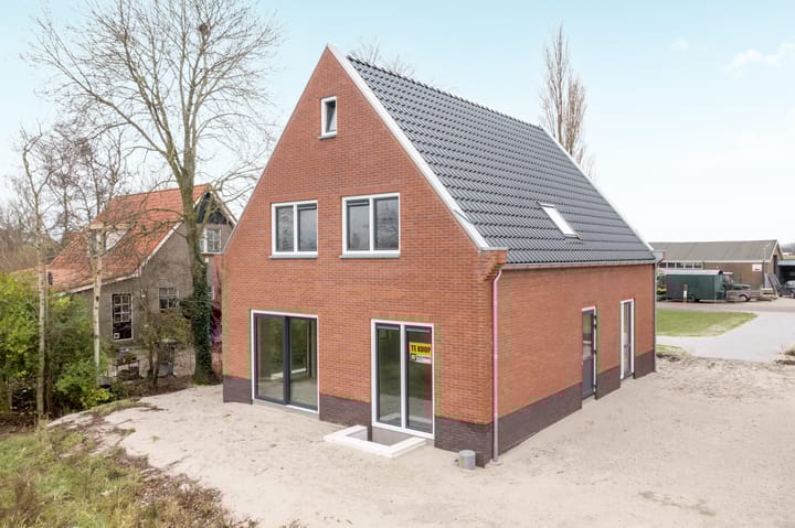 Foto 3 van Molenweg 8-B