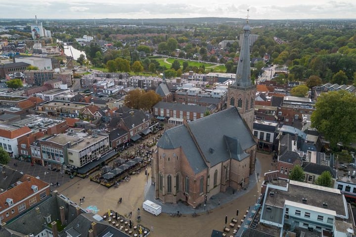 Bekijk foto 51 van Burgemeester van Nispenstraat 5-A05