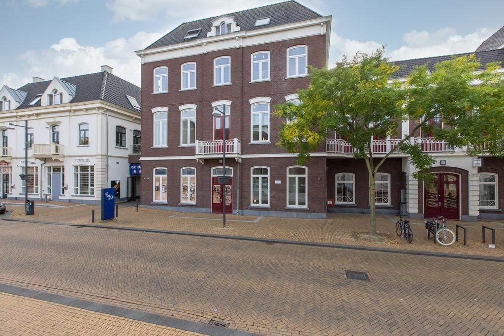 Photo 6 of Burgemeester van Nispenstraat 5-A03