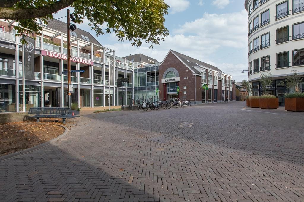 Photo 10 of Burgemeester van Nispenstraat 5-A03