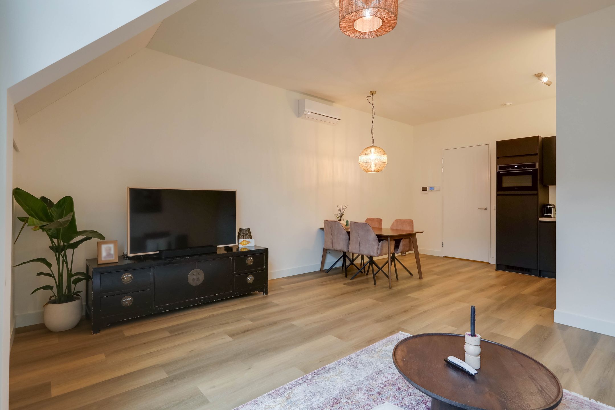 Photo 27 of Burgemeester van Nispenstraat 5-A03