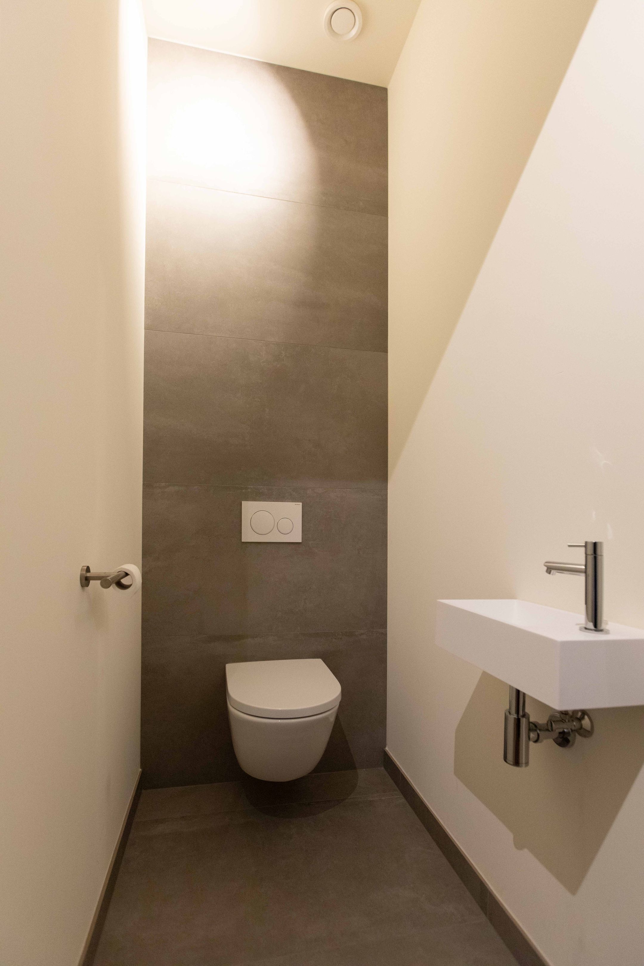 Photo 33 of Burgemeester van Nispenstraat 5-A03