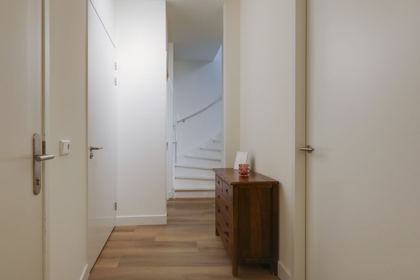 Photo 34 of Burgemeester van Nispenstraat 5-A03