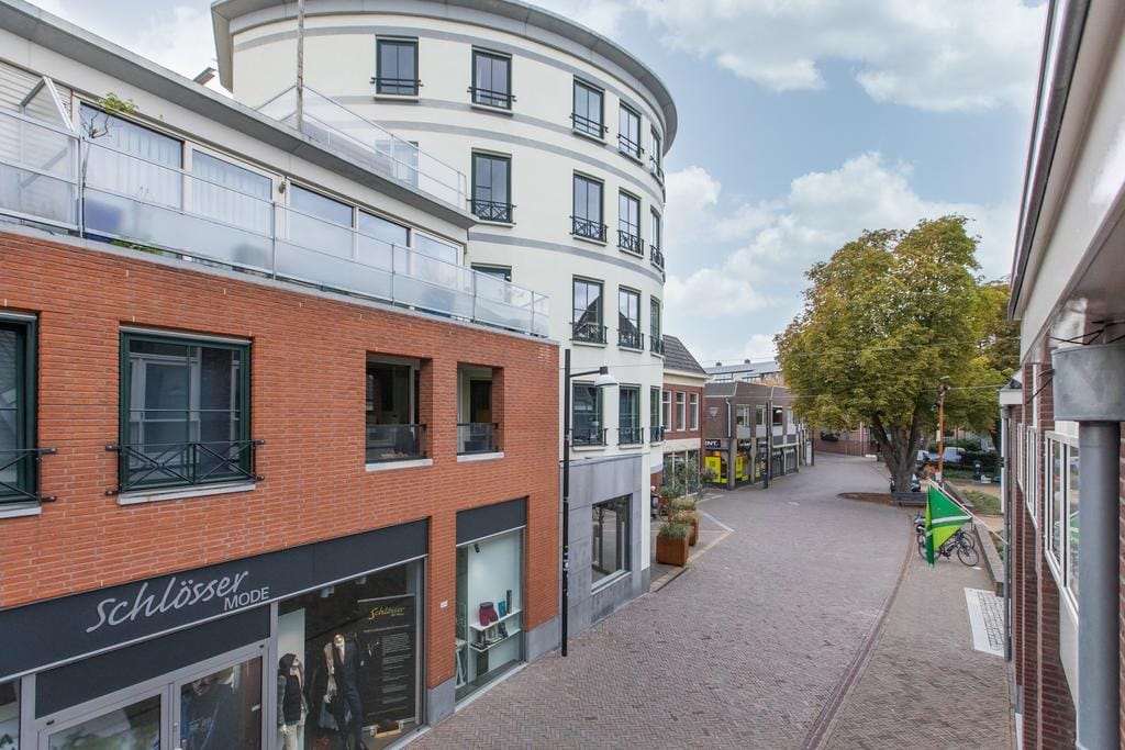 Photo 43 of Burgemeester van Nispenstraat 5-A03