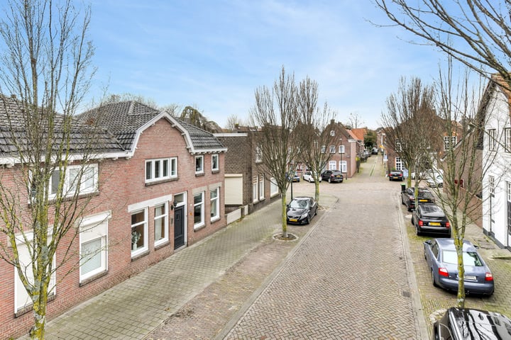 Bekijk foto 6 van Spoorstraat 3