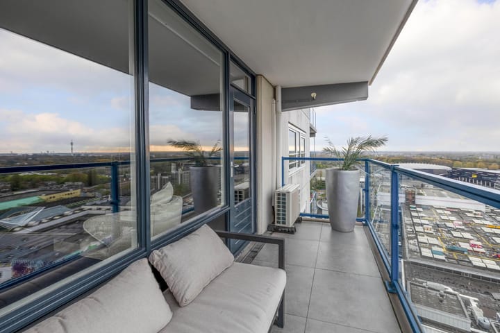 Foto 31 van Strevelsweg 875