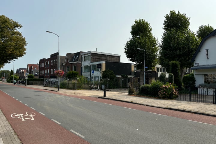 View photo 9 of Hoofdweg 686-A