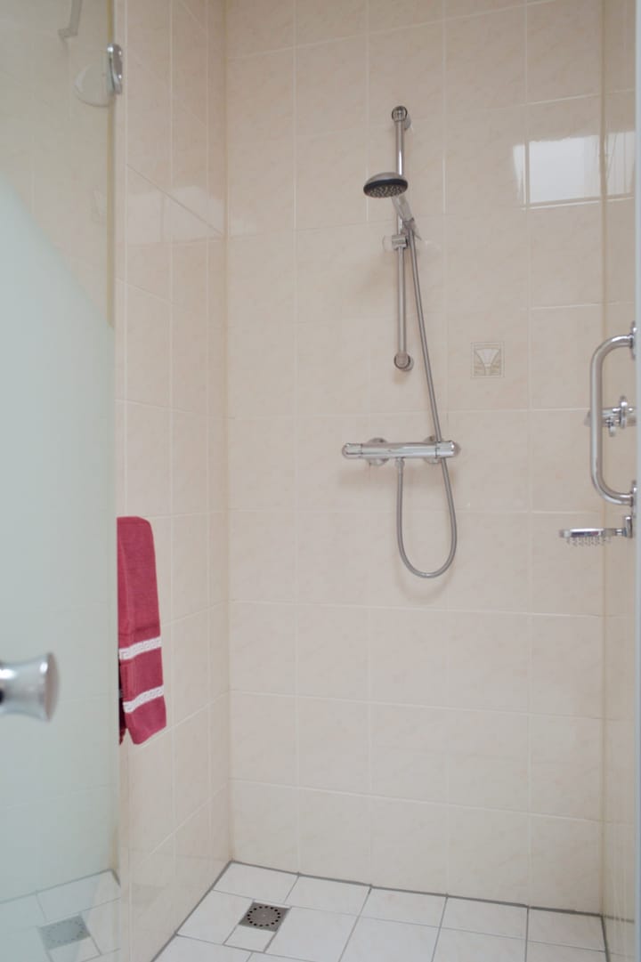 Photo 17 of Beatrixstraat 97