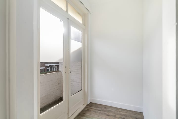 Foto 11 van Linnaeusstraat 224