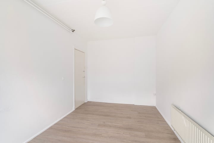 View photo 13 of Linnaeusstraat 224