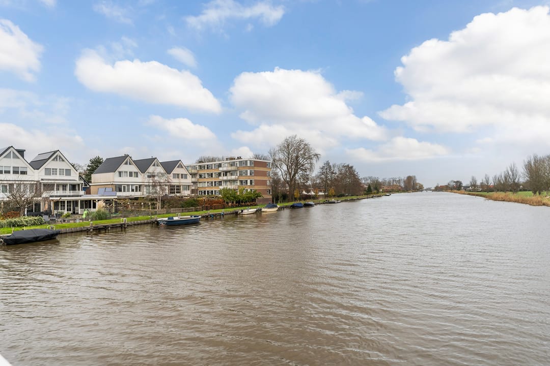 Photo 32 of Van Scorelstraat 74