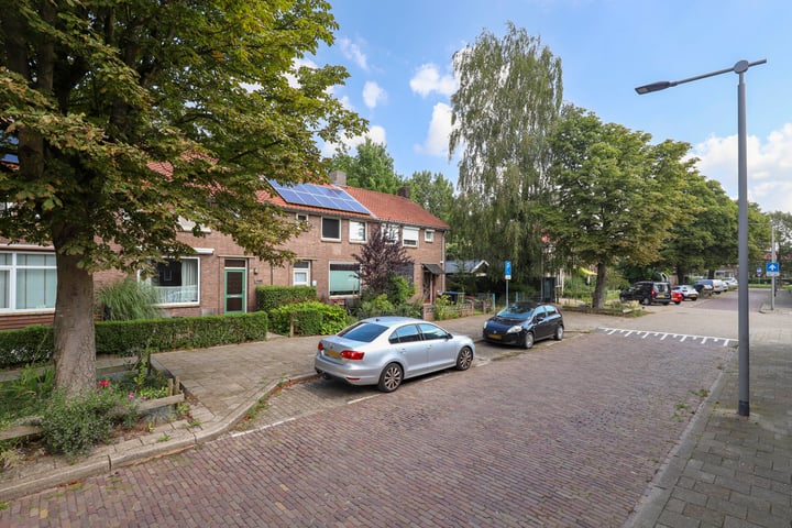 View photo 5 of Van Slingelandtstraat 95