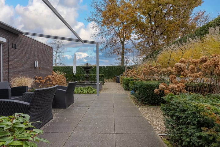 Foto 35 van Spoorstraat 5