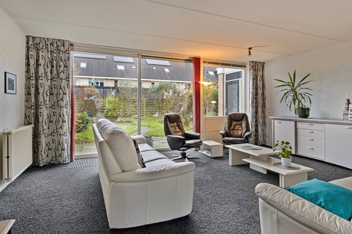 Foto 10 van Varenmos 11