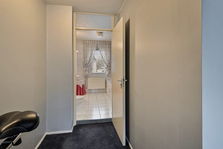 Foto 25 van Varenmos 11