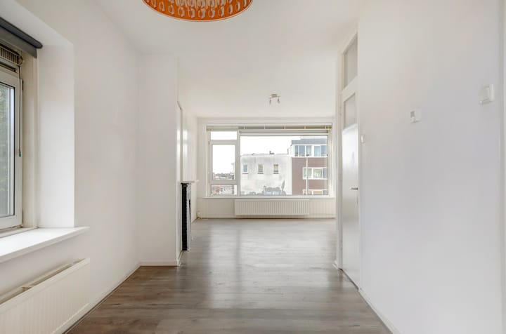 Photo 9 of Ir J.P. van Muijlwijkstraat 47-2