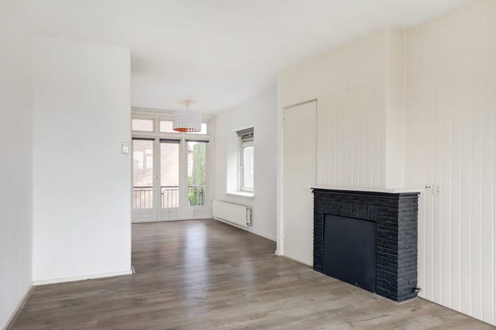 Photo 10 of Ir J.P. van Muijlwijkstraat 47-2