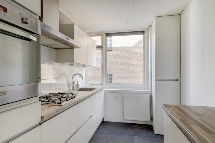 Photo 12 of Ir J.P. van Muijlwijkstraat 47-2