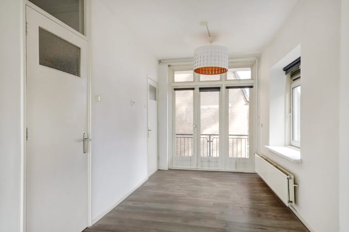 Photo 18 of Ir J.P. van Muijlwijkstraat 47-2