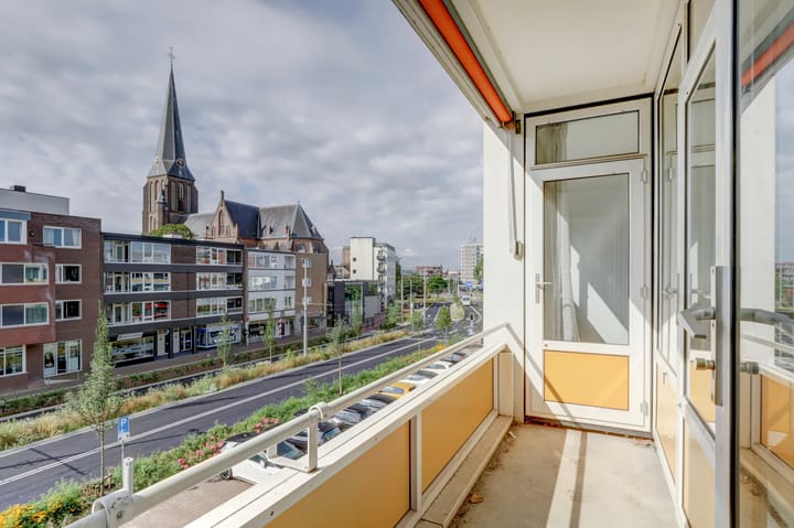 Photo 23 of Ir J.P. van Muijlwijkstraat 47-2